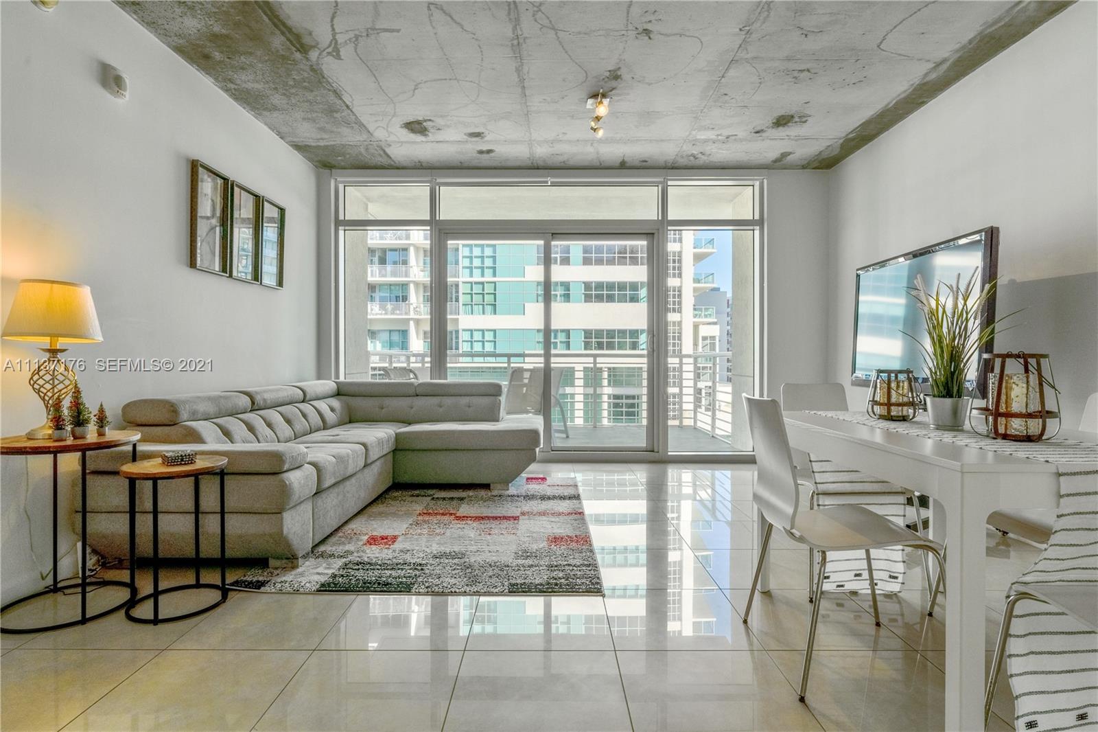 A11137176 Property Photo 12