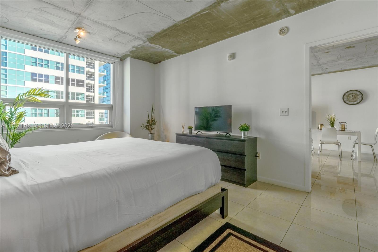 A11137176 Property Photo 16
