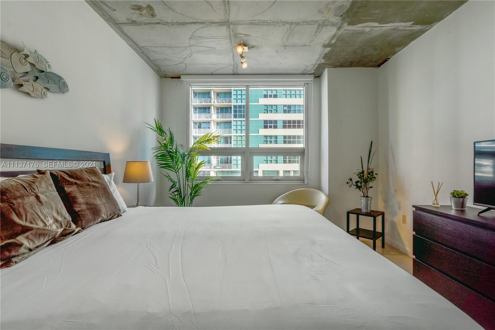 A11137176 Property Photo 17