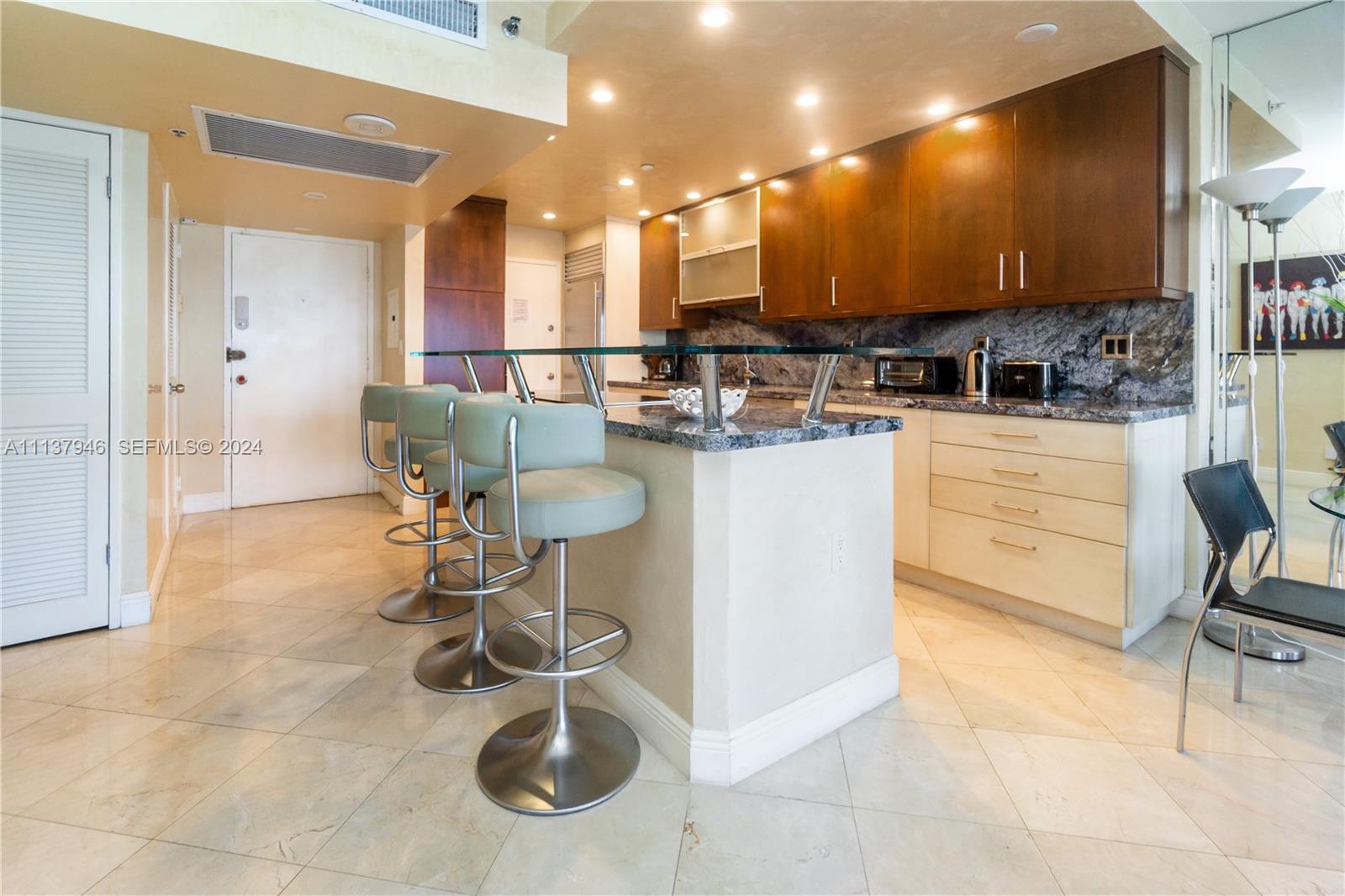 100 Lincoln Road 1533 Property Photo 5