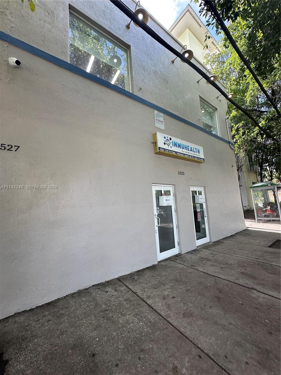 1525-27 Nw 3rd Avenue Property Photo 3