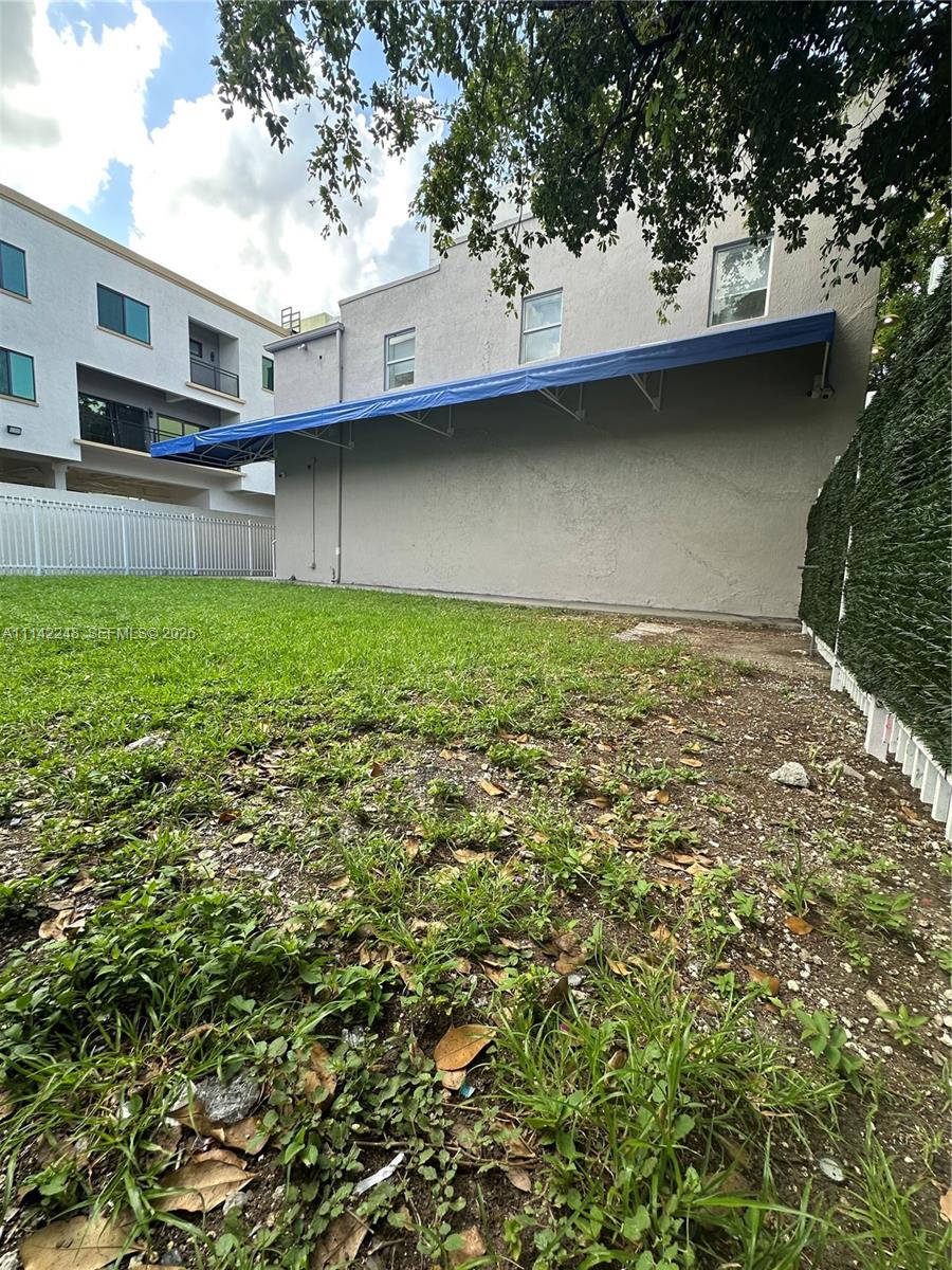 1525-27 Nw 3rd Avenue Property Photo 7