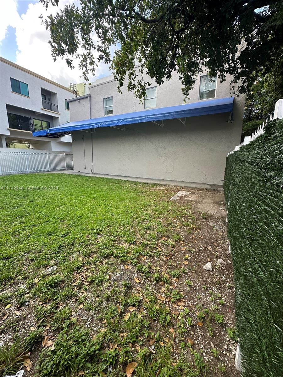 1525-27 Nw 3rd Avenue Property Photo 8