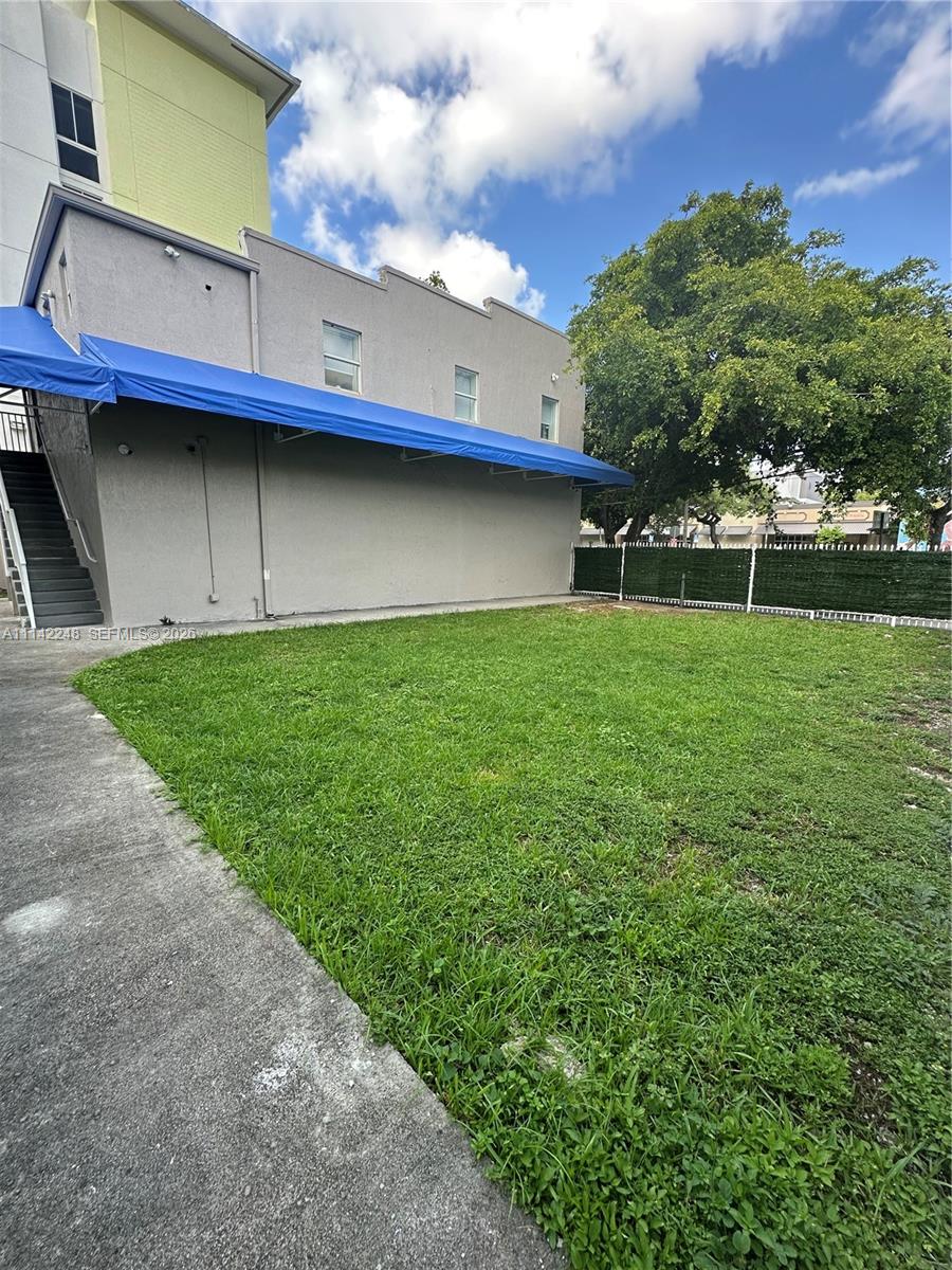 1525-27 Nw 3rd Avenue Property Photo 9