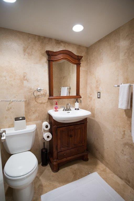 3901 S Ocean Drive 1h Property Photo 2