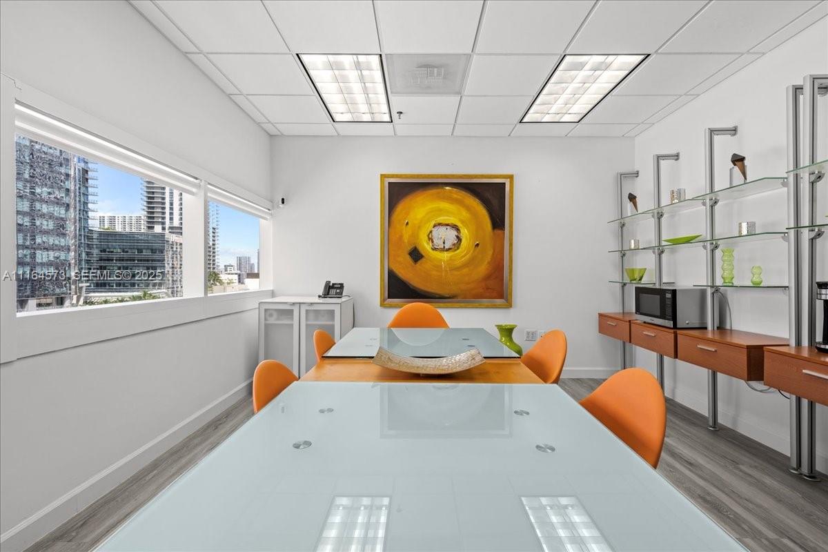 848 Brickell Avenue Property Photo 4