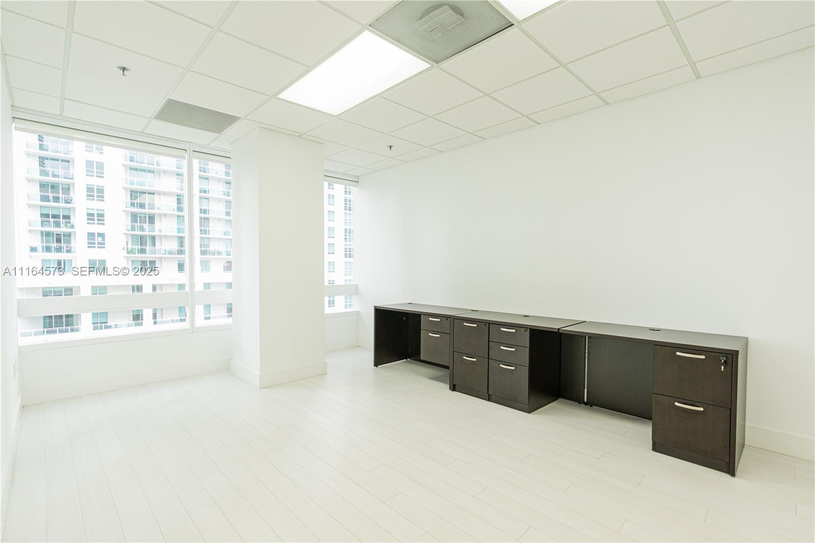 848 Brickell Avenue Property Photo 11