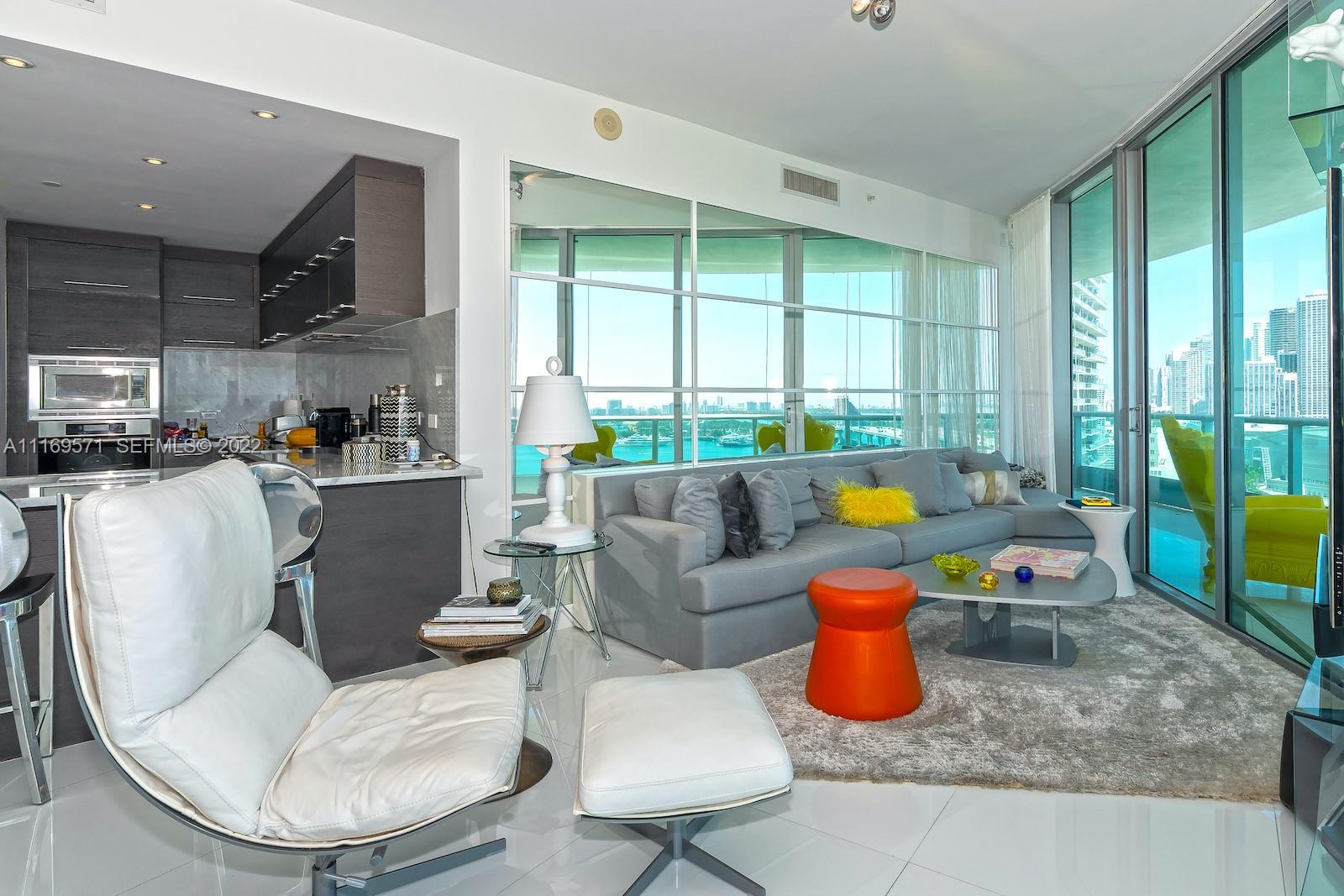 900 Biscayne Boulevard 2006 Property Photo 8