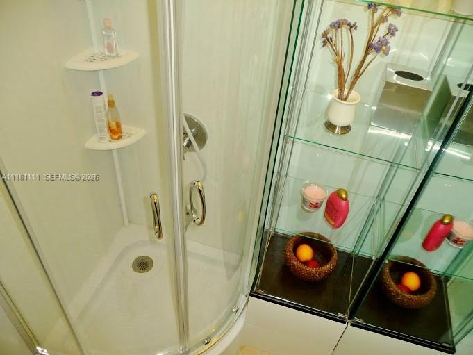 100 Lincoln Road 1642 Property Photo 18