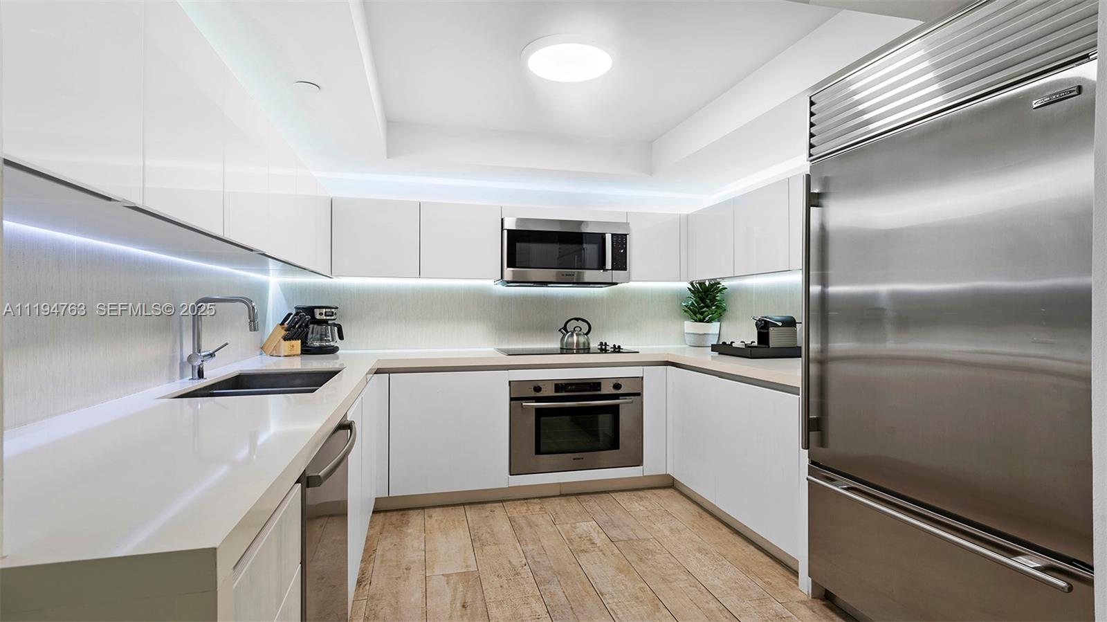 A11194763 Property Photo 3