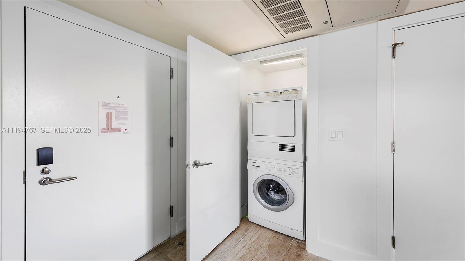 A11194763 Property Photo 14