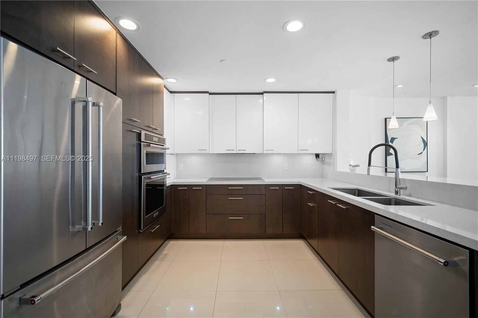 19234 Fisher Island Drive 19234 Property Photo 6