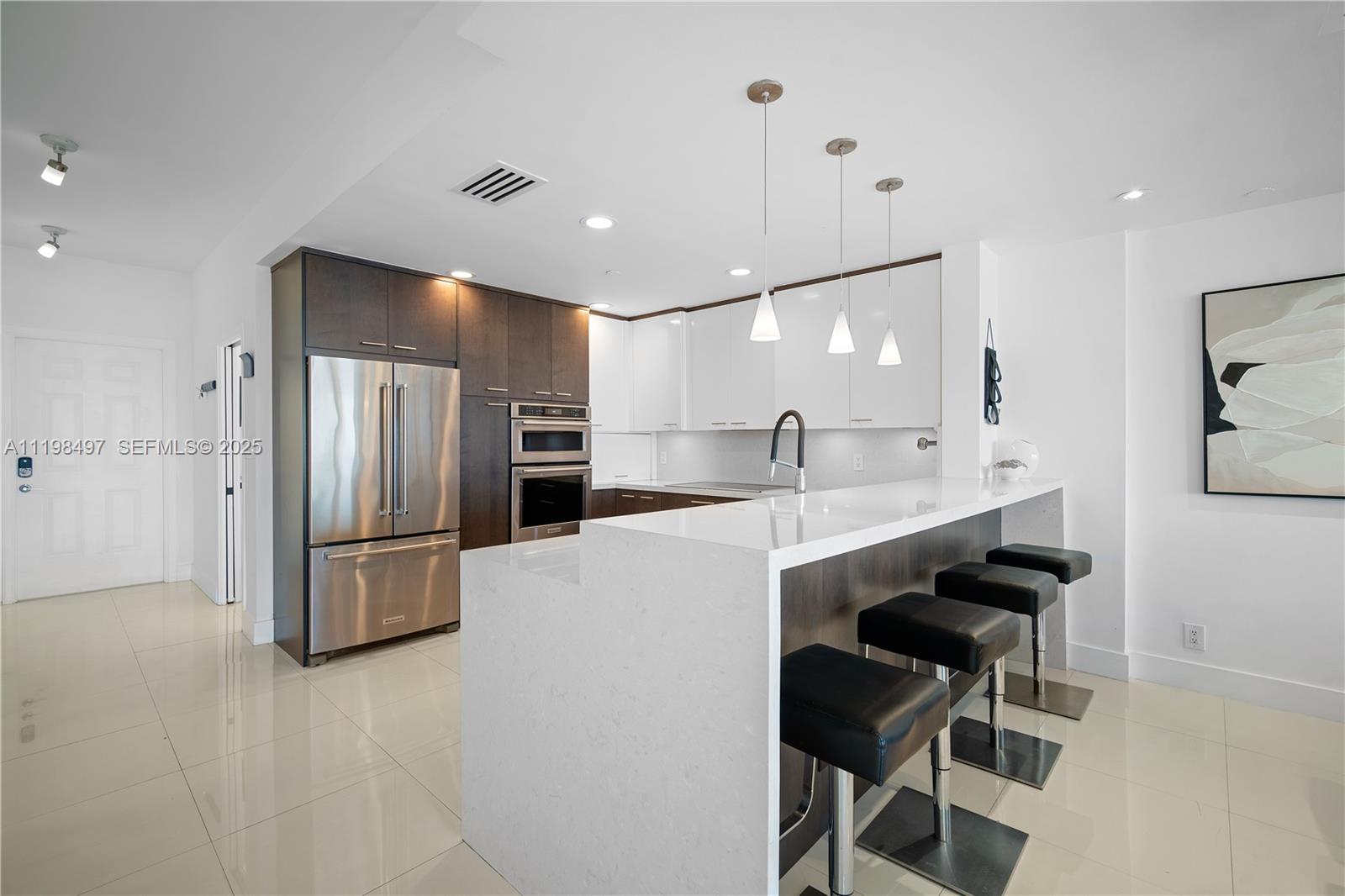 19234 Fisher Island Drive 19234 Property Photo 8