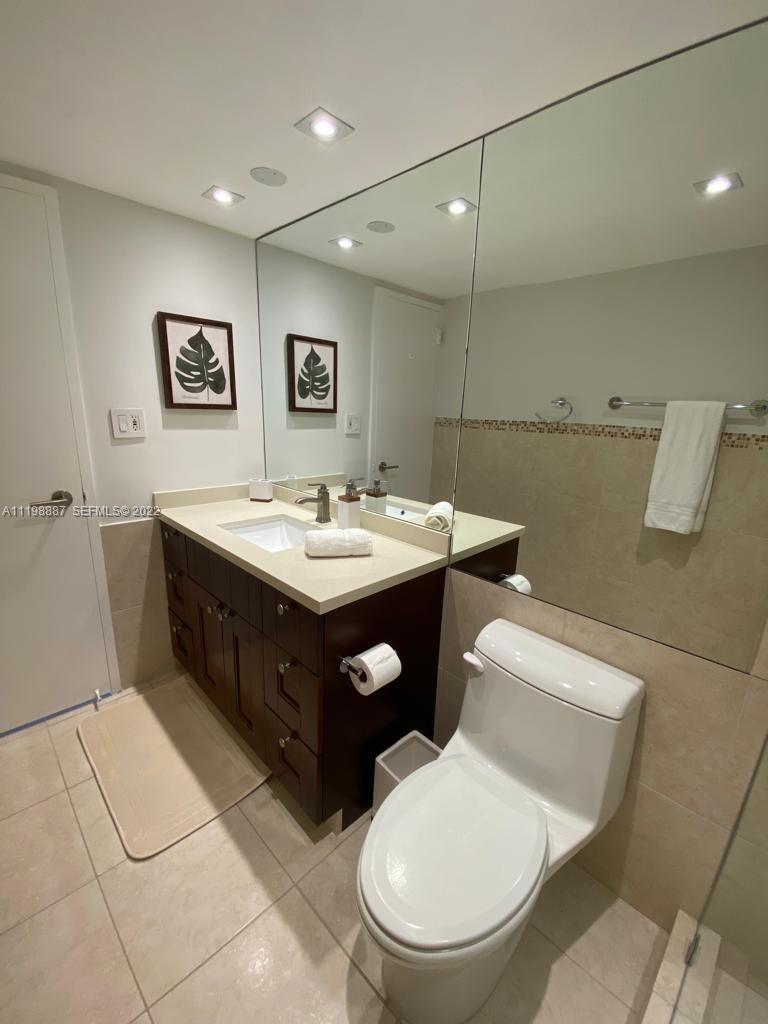 5151 Collins Avenue 531 Property Photo 14