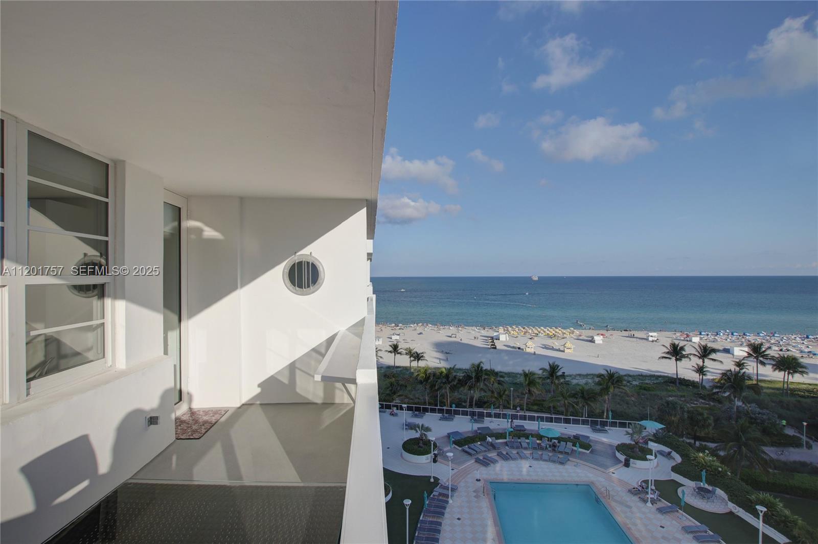 100 Lincoln Road 940 Property Photo 1