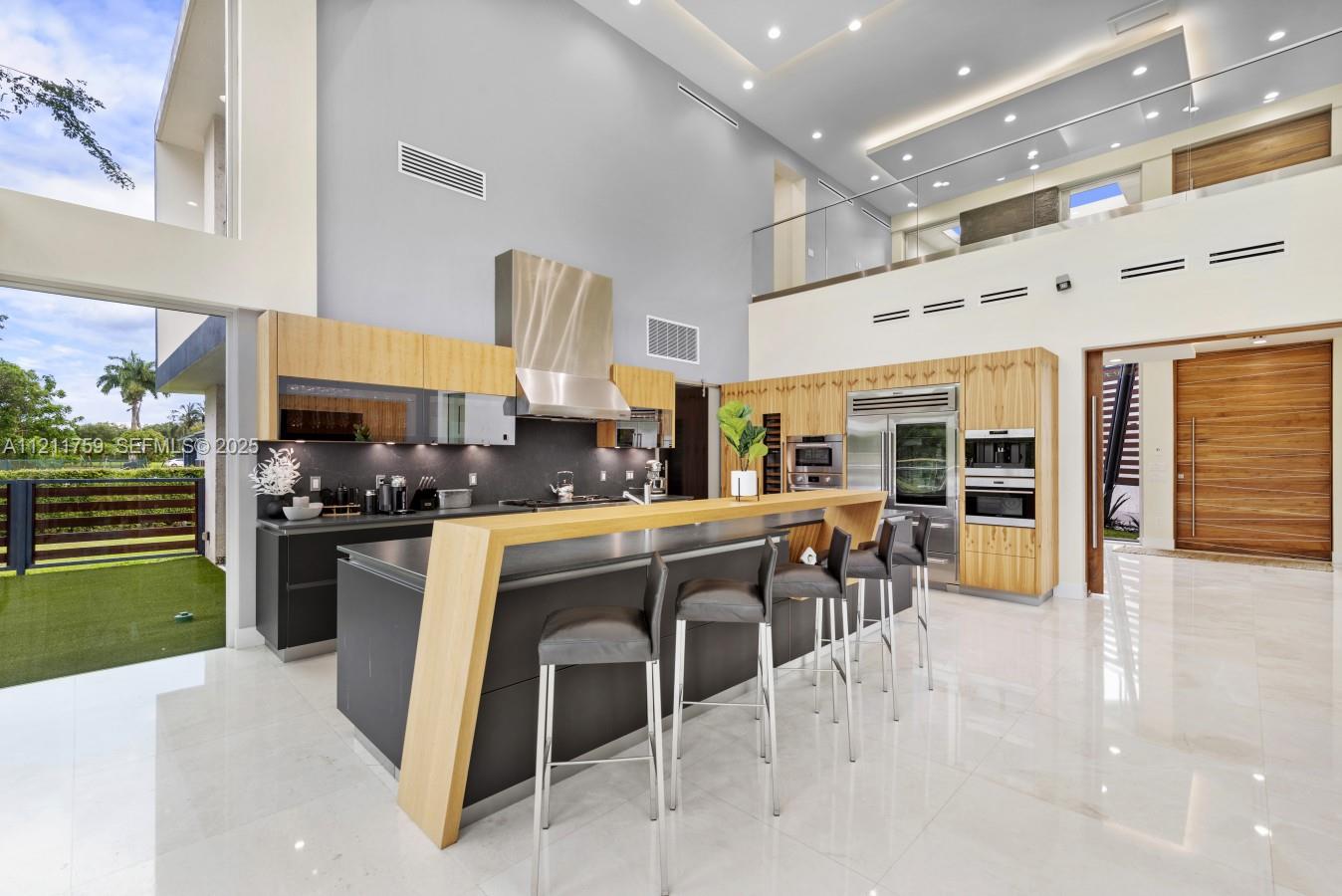 14305 Stirling Road Property Photo 17