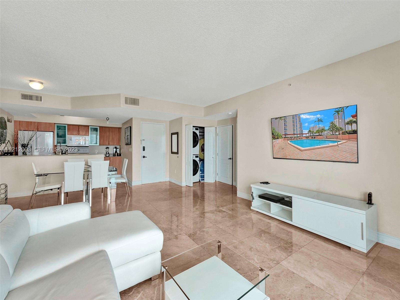 17555 Atlantic Boulevard 806 Property Photo 5