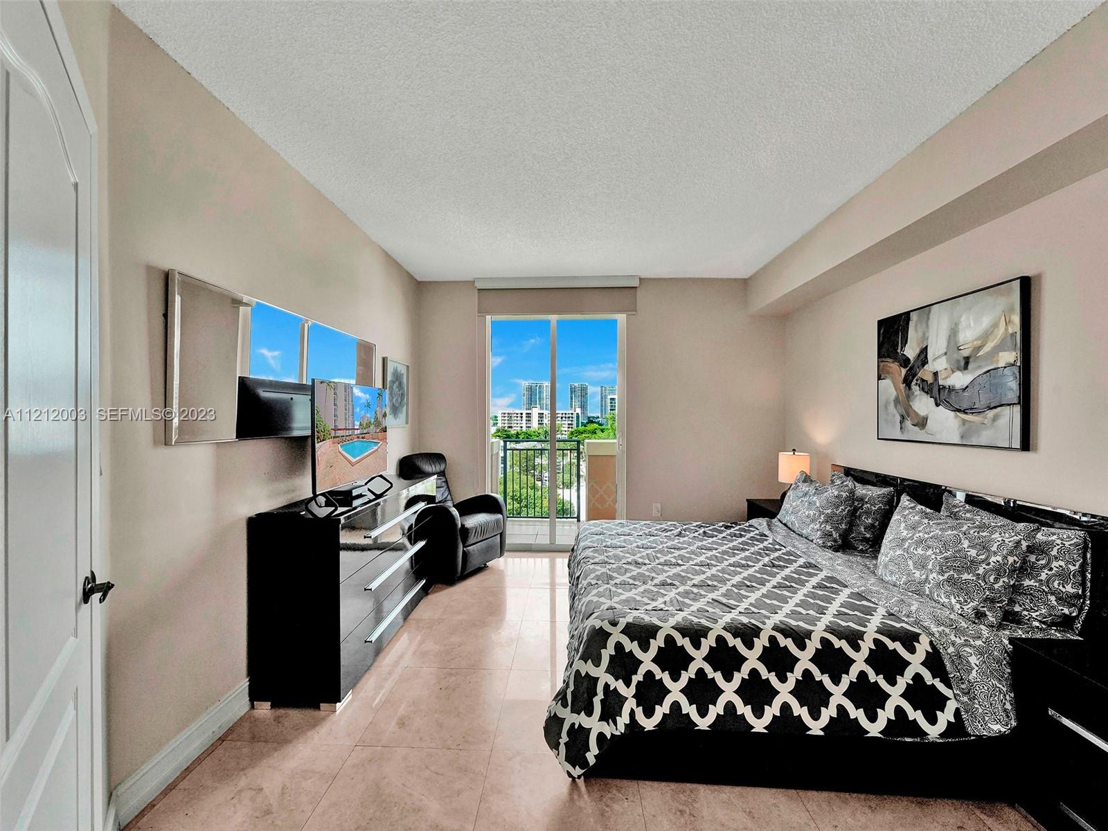 17555 Atlantic Boulevard 806 Property Photo 19