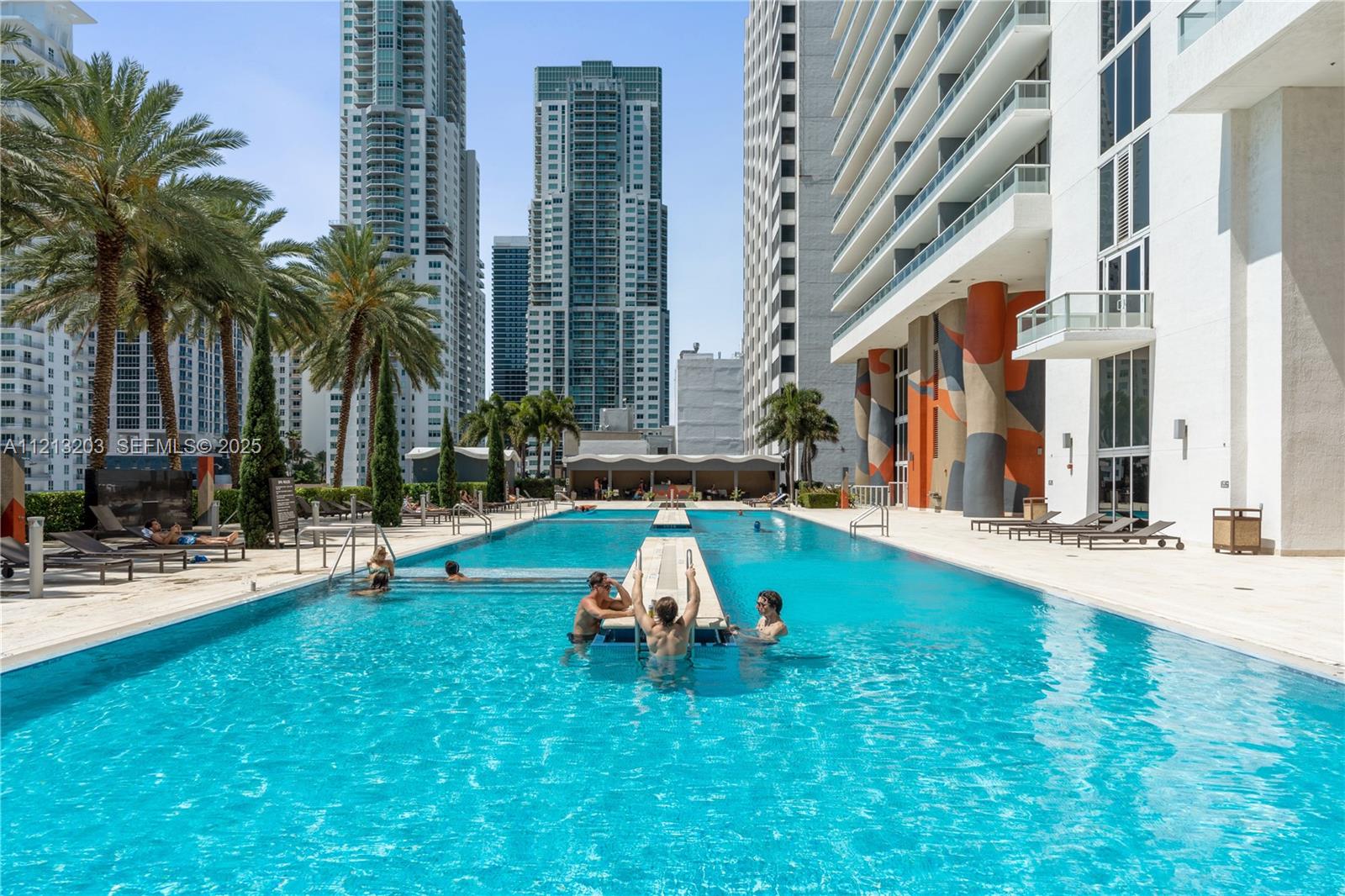 50 Biscayne Boulevard 605 Property Photo 1