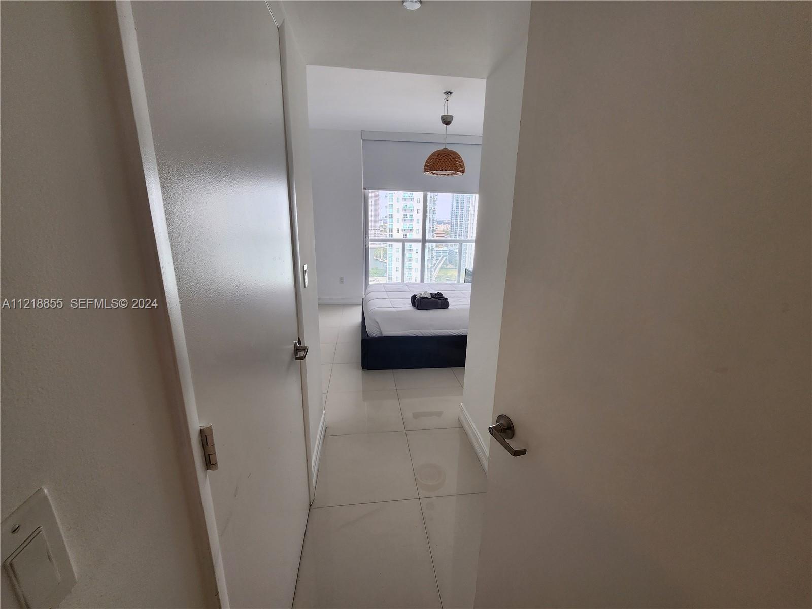 485 Brickell Avenue 2504 Property Photo 4