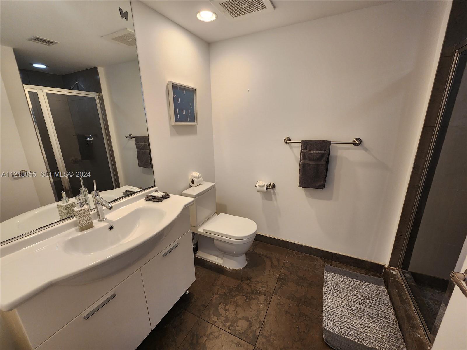 485 Brickell Avenue 2504 Property Photo 14
