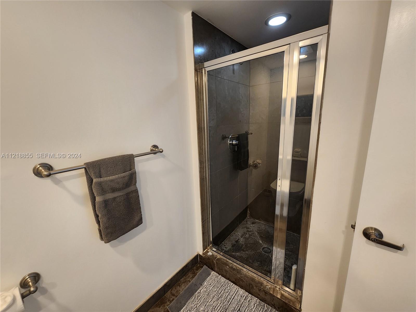 485 Brickell Avenue 2504 Property Photo 15