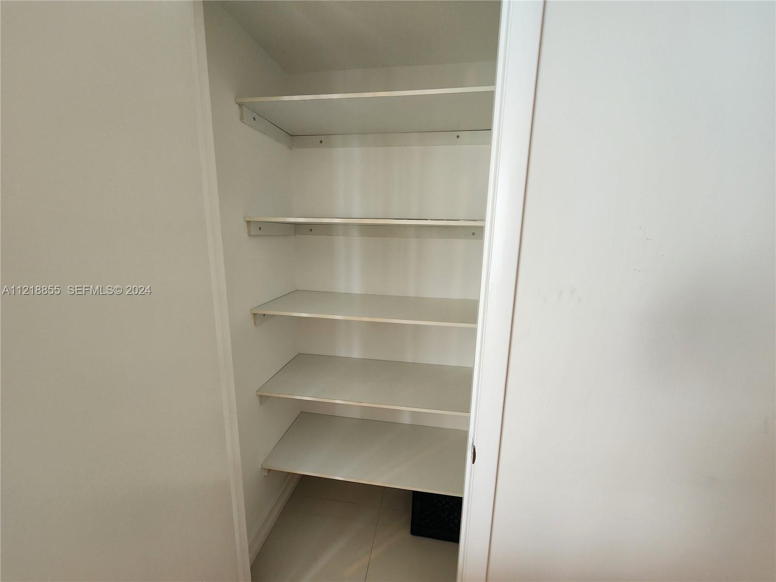 485 Brickell Avenue 2504 Property Photo 17