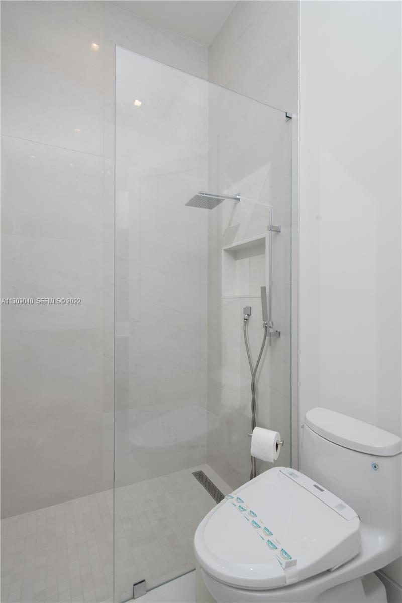128 Fiesta Way Property Photo 23