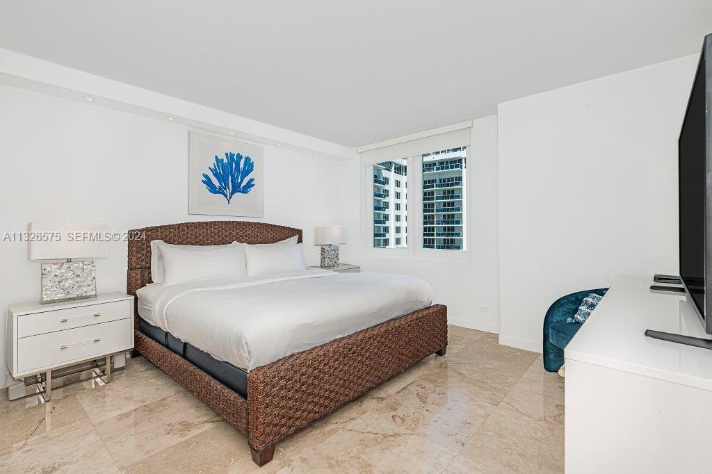 2301 Collins Avenue 1117 Property Photo 9