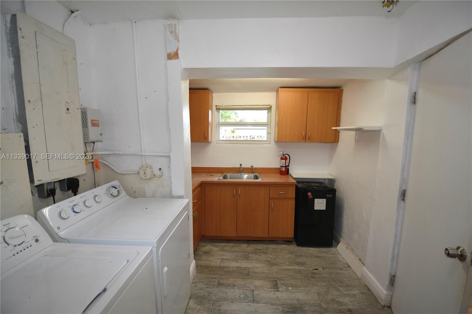 16921 Ne 6th Avenue Property Photo 8