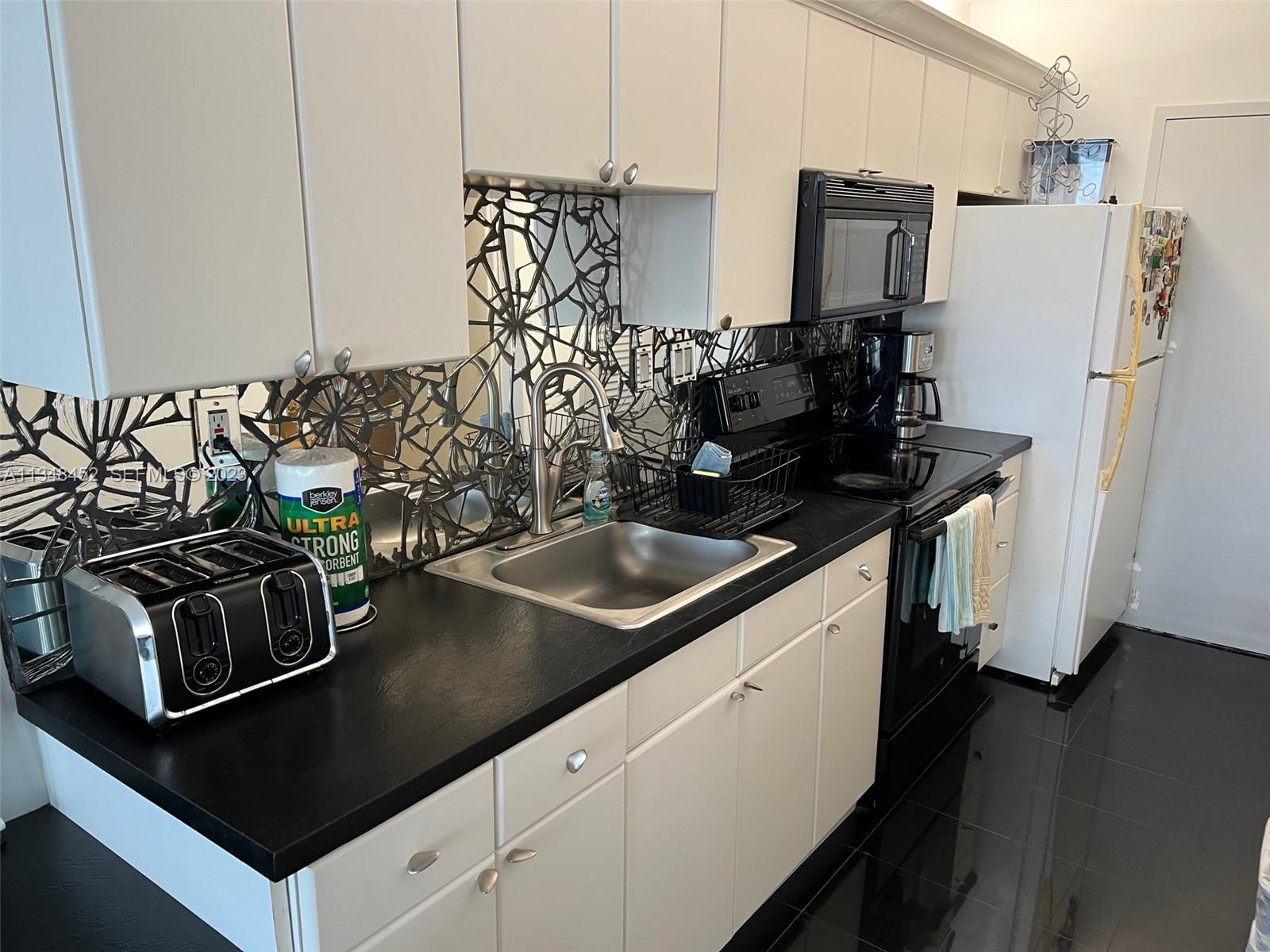 100 Lincoln Road 1007 Property Photo 14