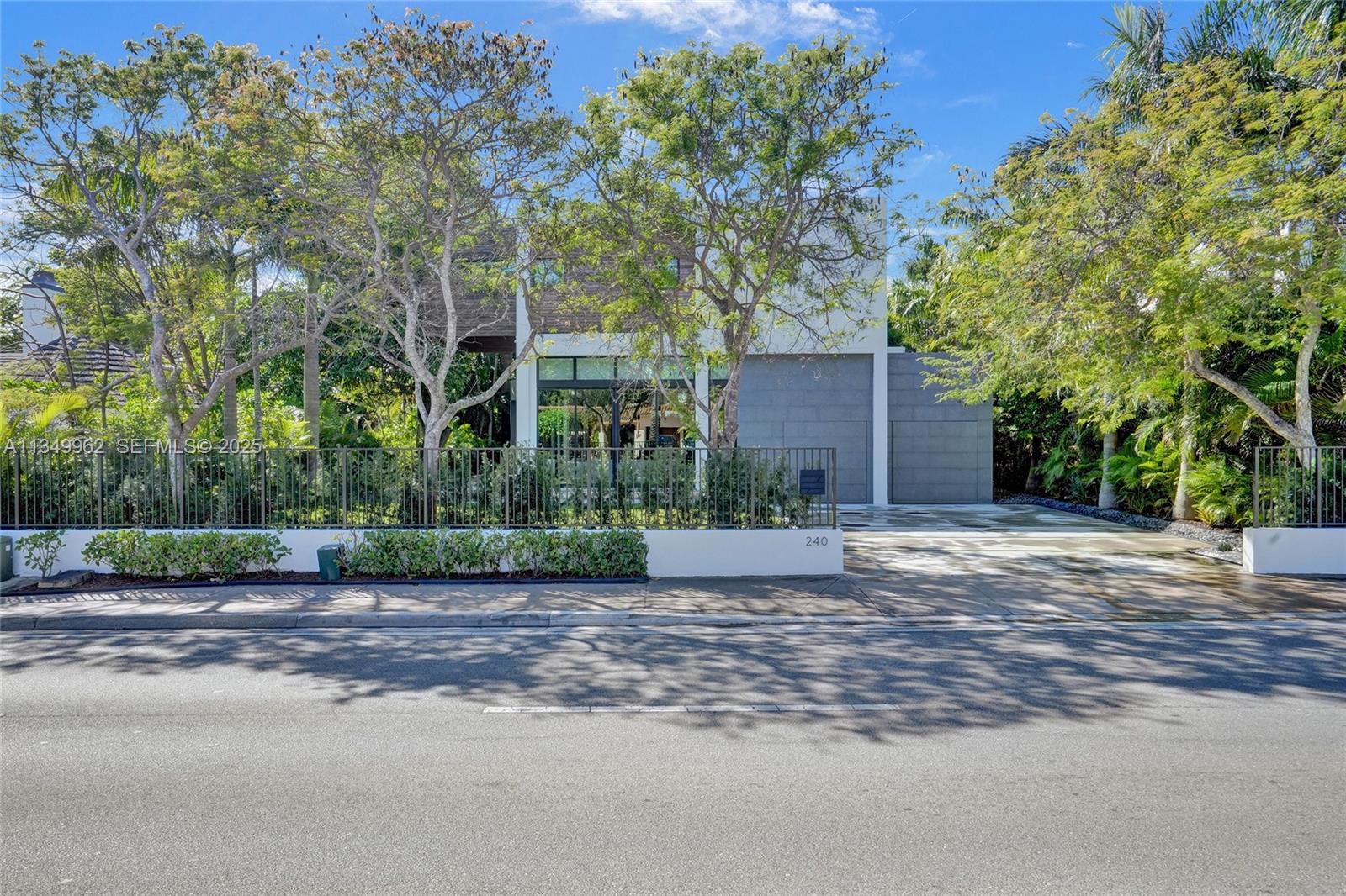 A11349962 Property Photo 2