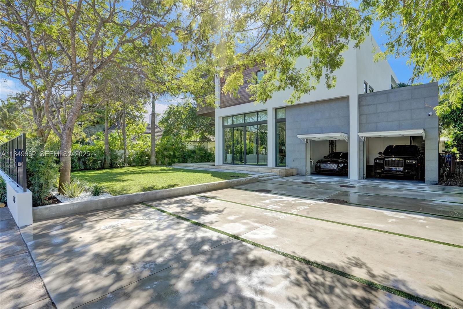 A11349962 Property Photo 3