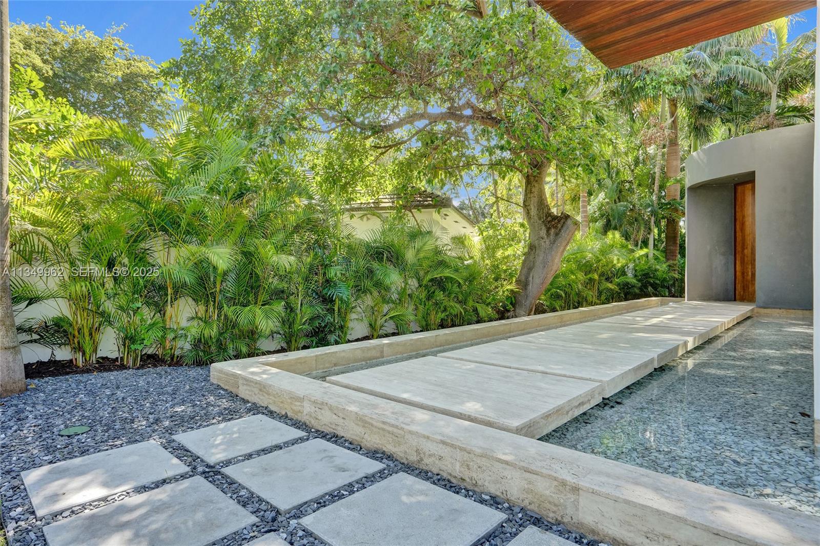A11349962 Property Photo 8