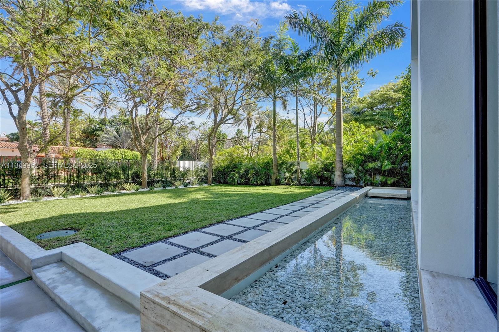 A11349962 Property Photo 10