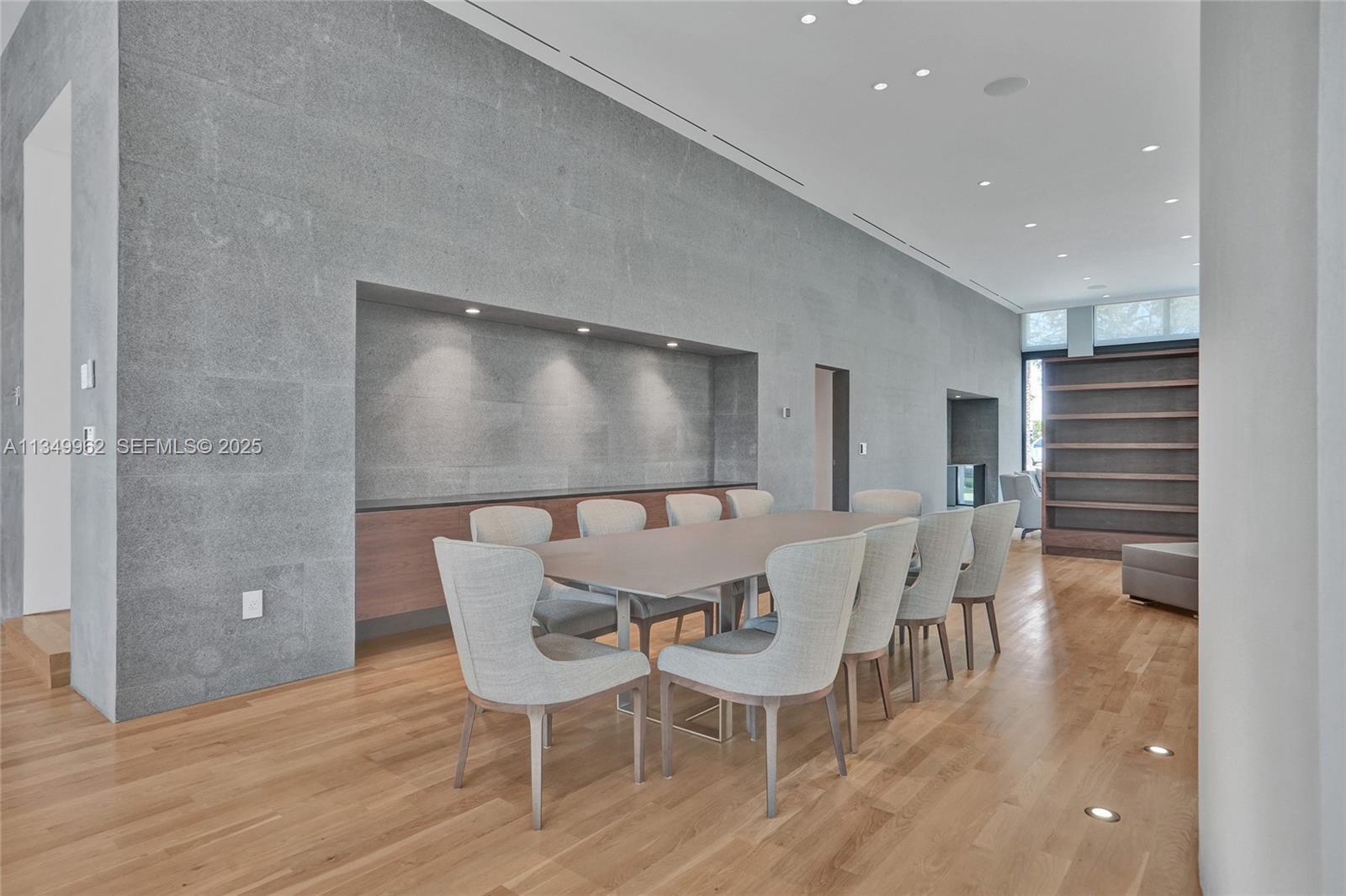 A11349962 Property Photo 52