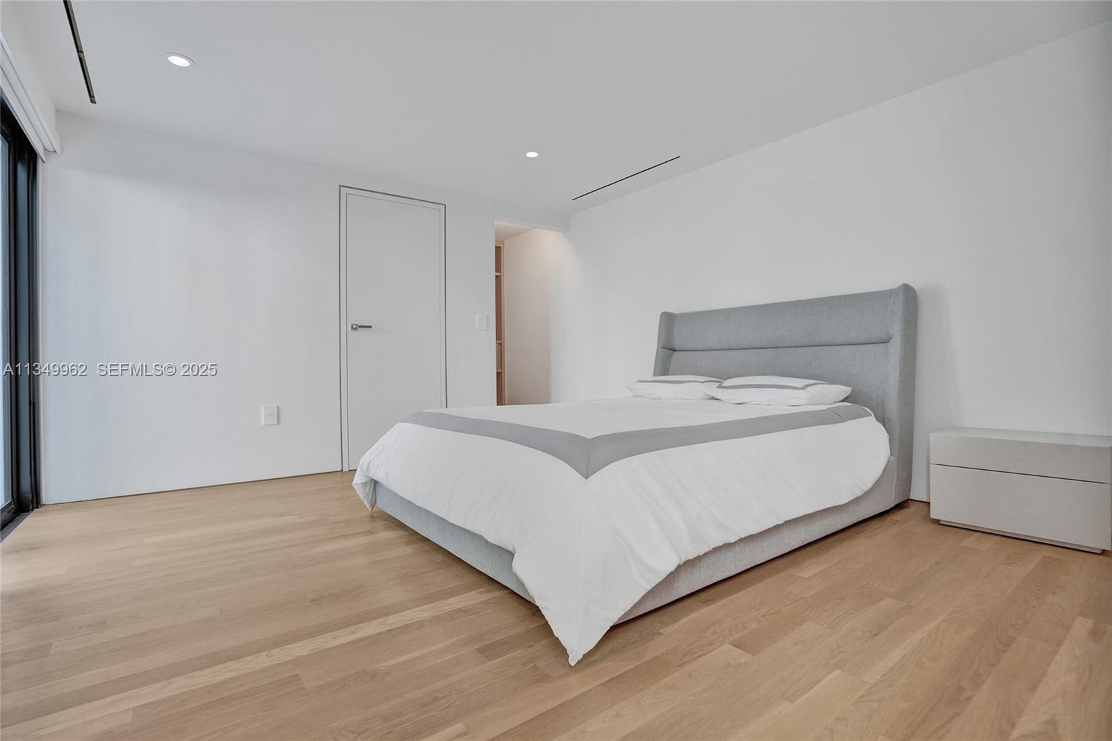 A11349962 Property Photo 61