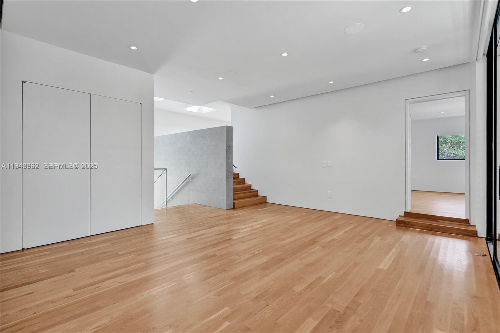 A11349962 Property Photo 69