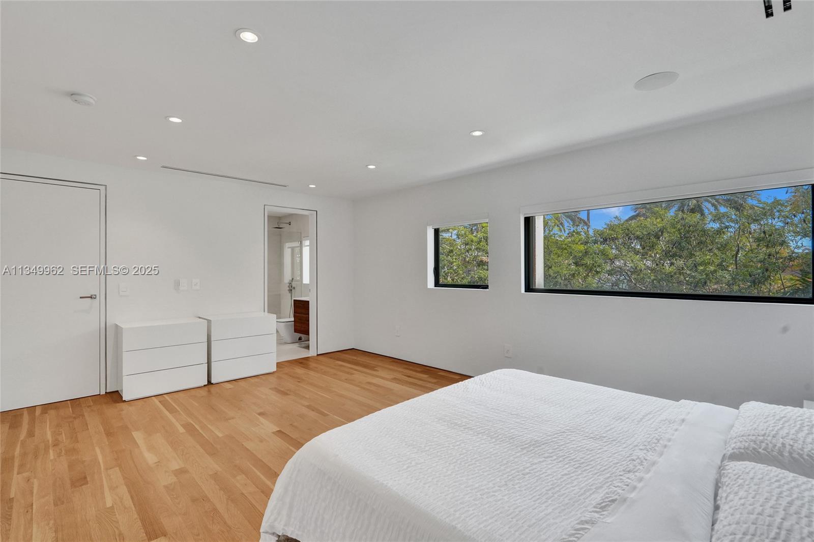 A11349962 Property Photo 73