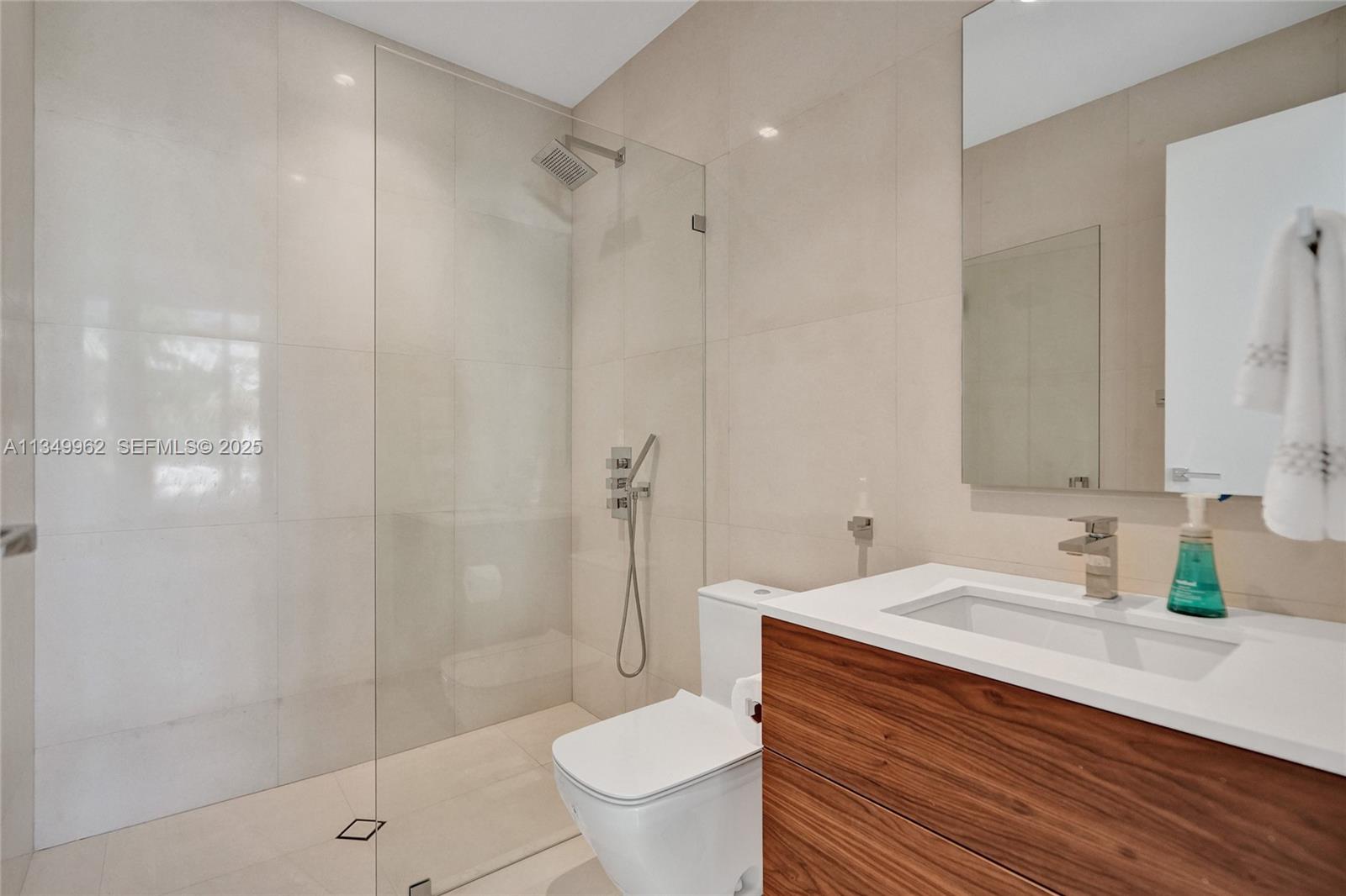 A11349962 Property Photo 78