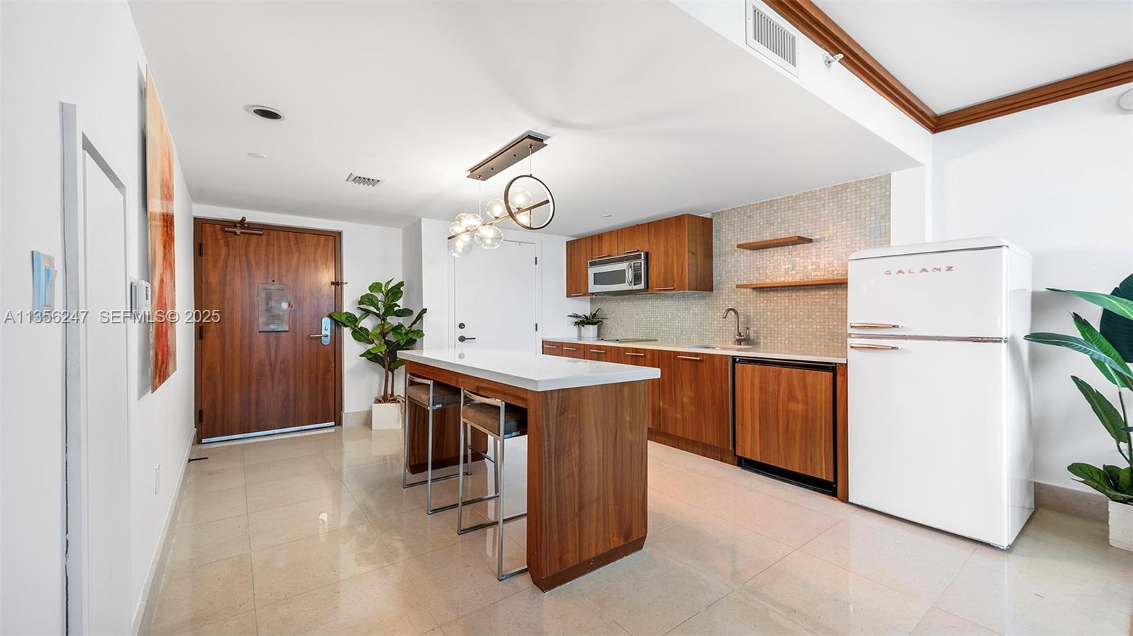 A11356247 Property Photo 13