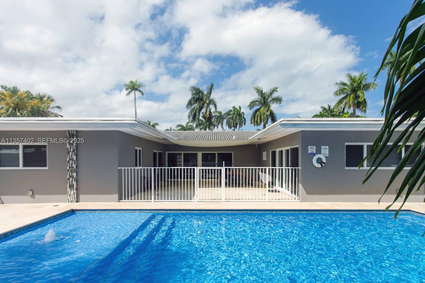 1218 Hollywood Boulevard Property Photo 5