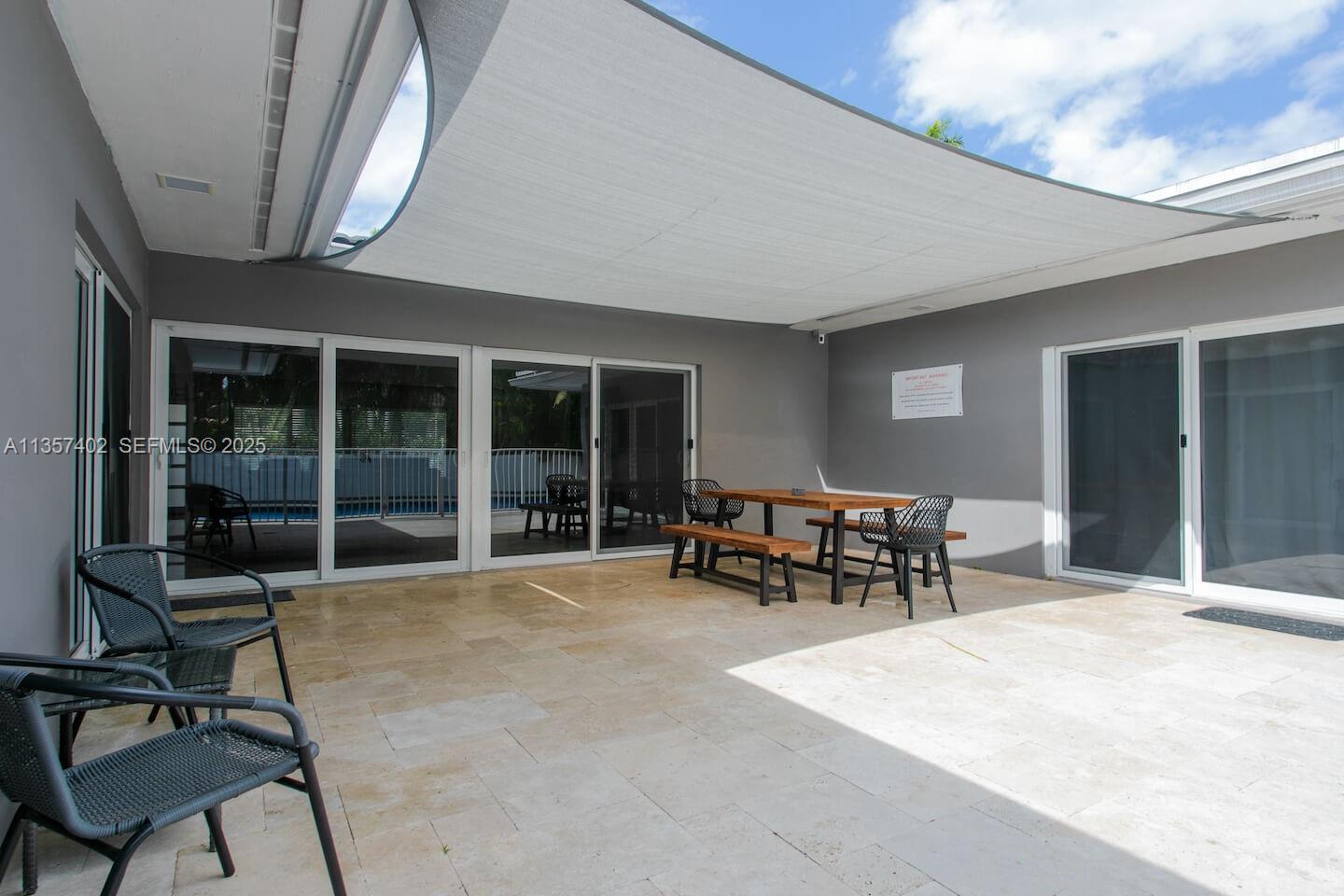 1218 Hollywood Boulevard Property Photo 7
