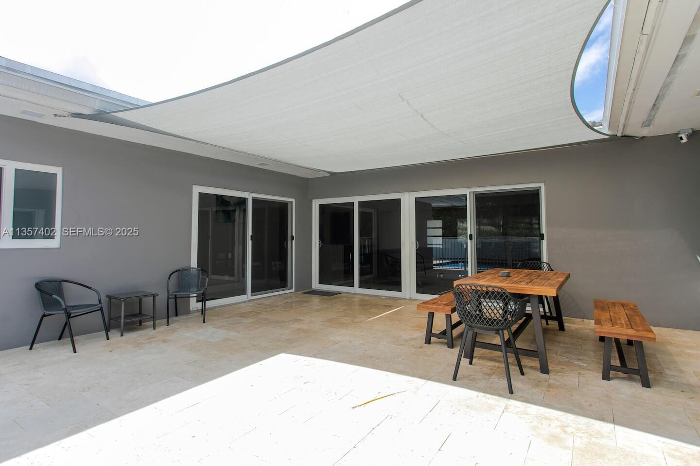 1218 Hollywood Boulevard Property Photo 8