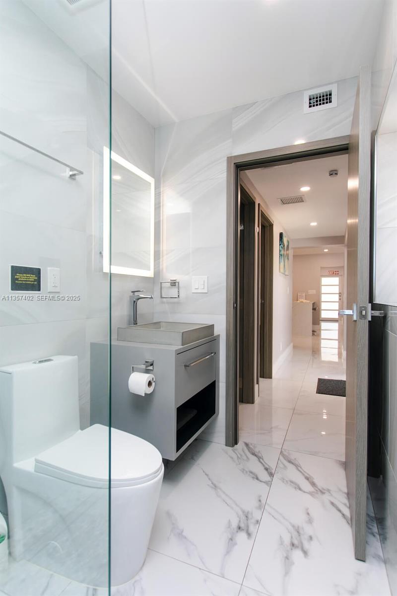 1218 Hollywood Boulevard Property Photo 29