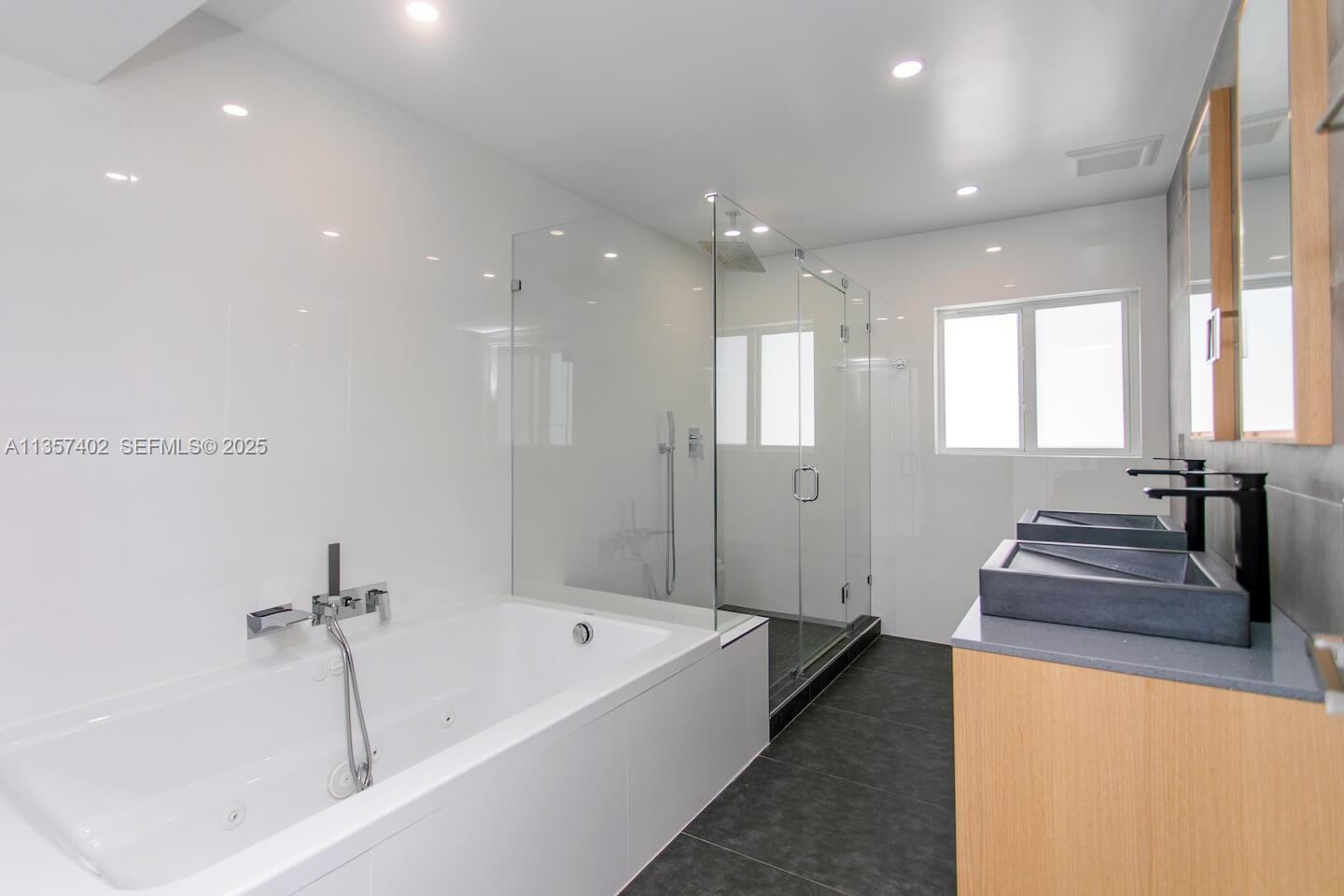 1218 Hollywood Boulevard Property Photo 34