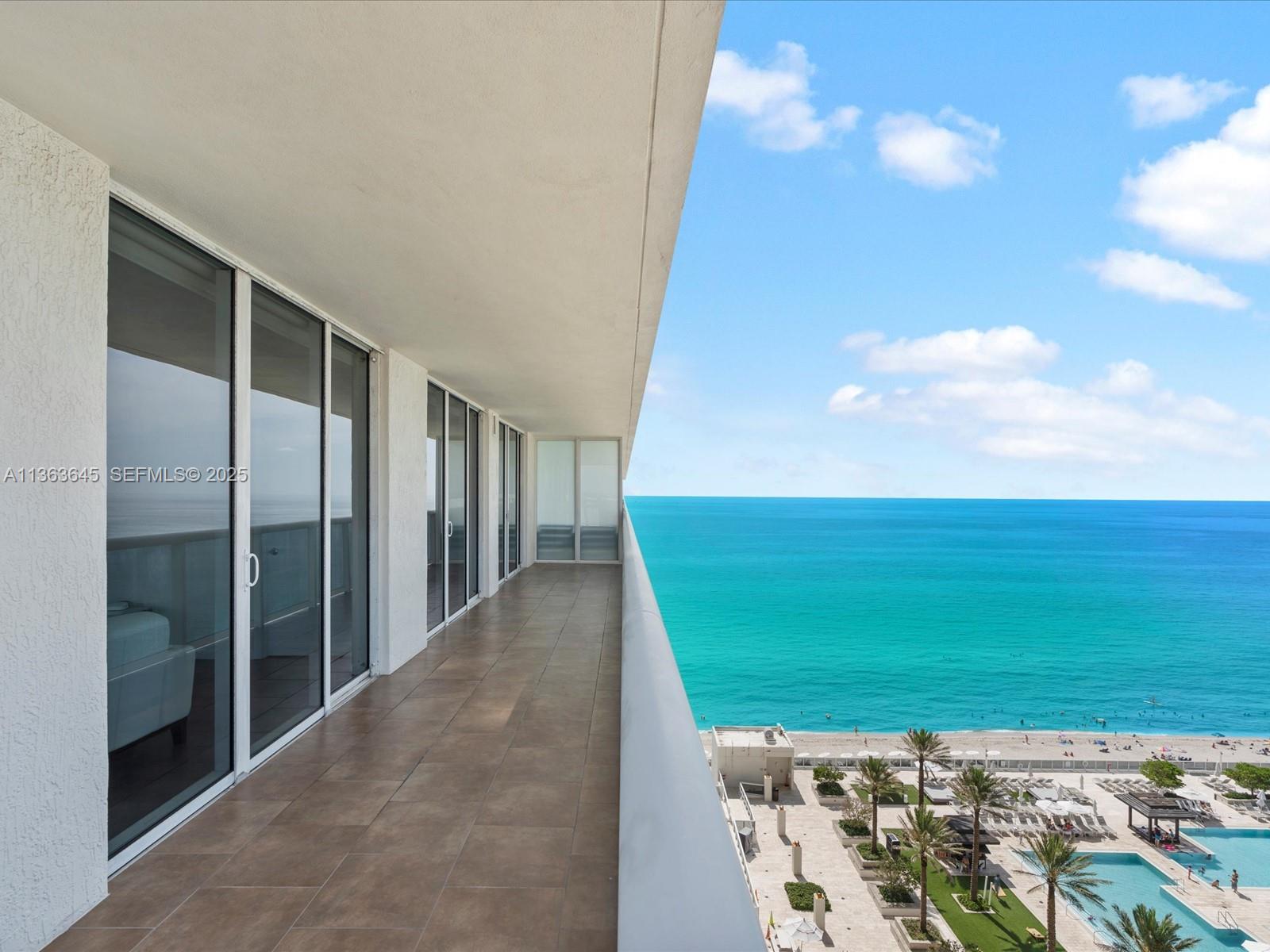 1830 S Ocean Drive 1806 Short Term Property Photo 1