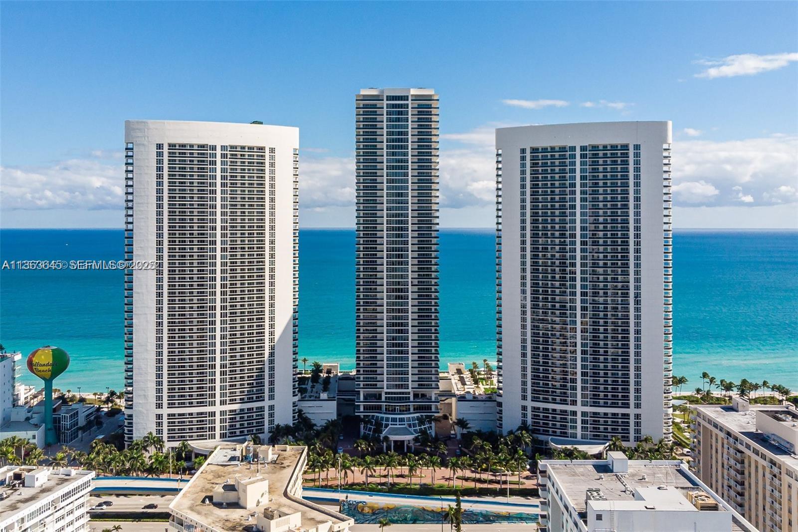 1830 S Ocean Drive 1806 Short Term Property Photo 4
