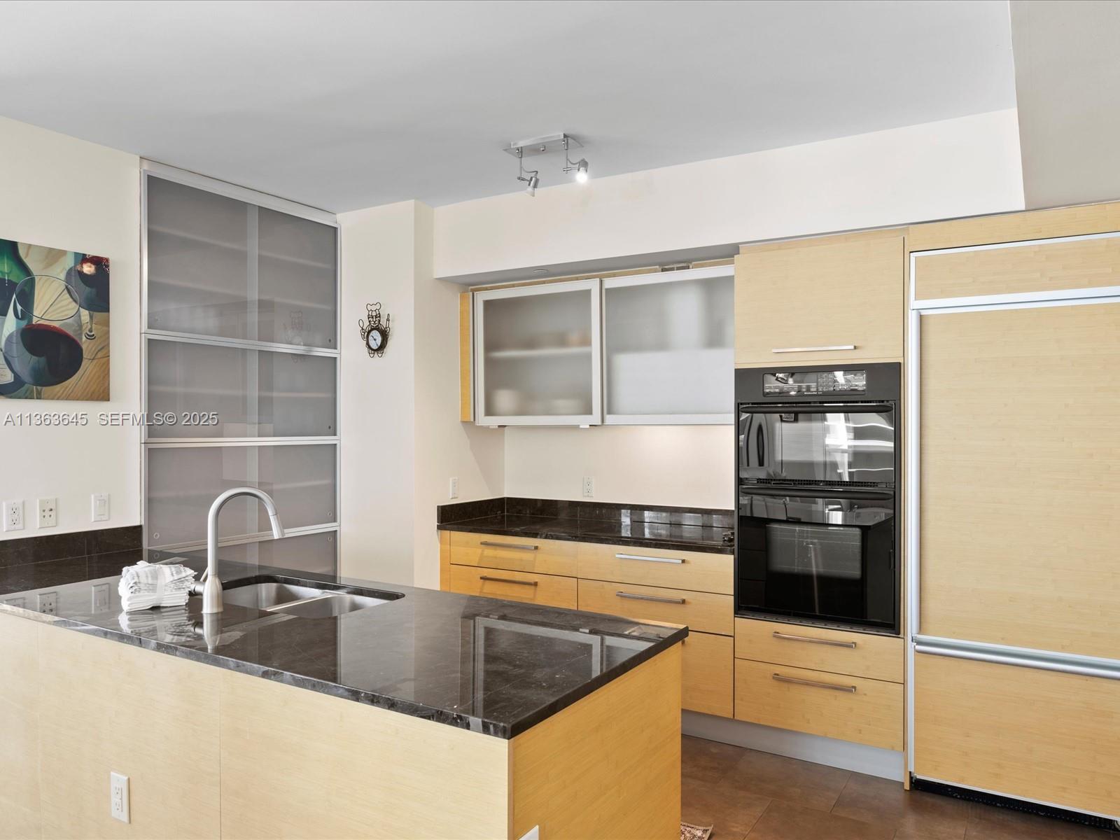 1830 S Ocean Drive 1806 Short Term Property Photo 14