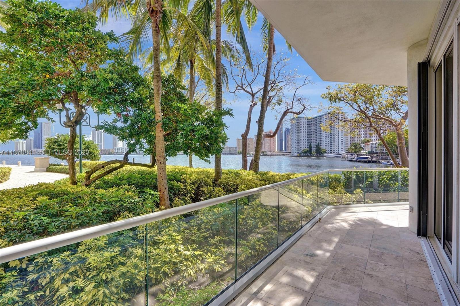 2600 Island Boulevard 101 Property Photo 16